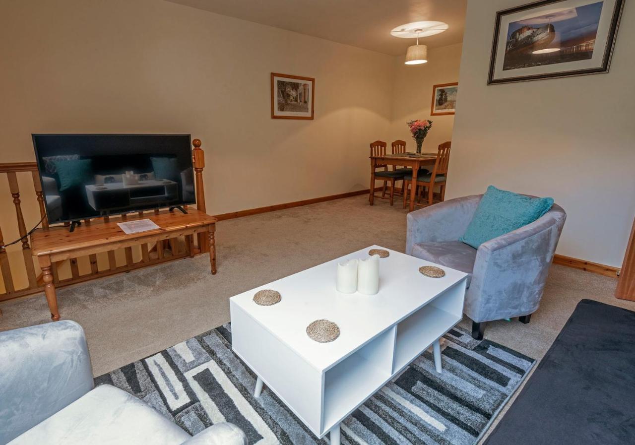 Stylish 2 Bedroom - 2 Miles Inverness City Centre Exteriör bild